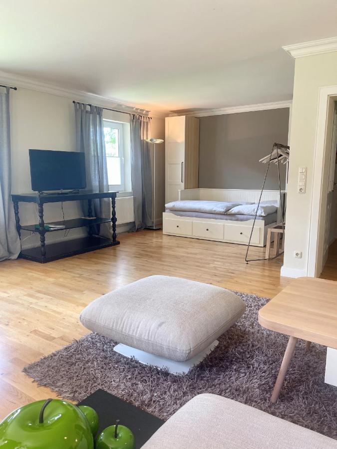 Landhaus Am Wald Mit Garten Mit 1 Schlafnische Und 1 Schlafzimmer Aurich Exteriör bild