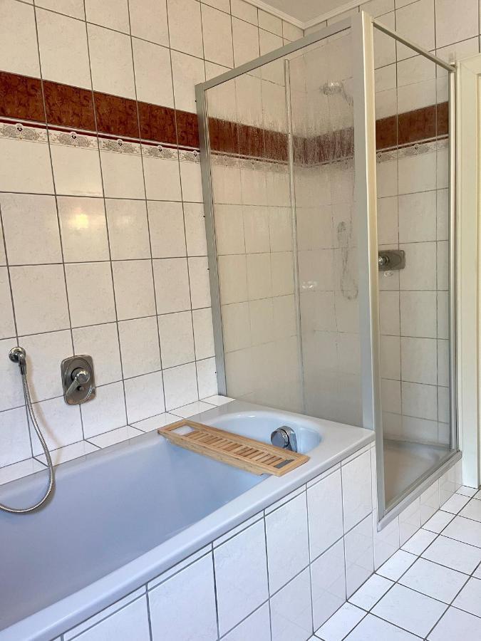 Landhaus Am Wald Mit Garten Mit 1 Schlafnische Und 1 Schlafzimmer Aurich Exteriör bild