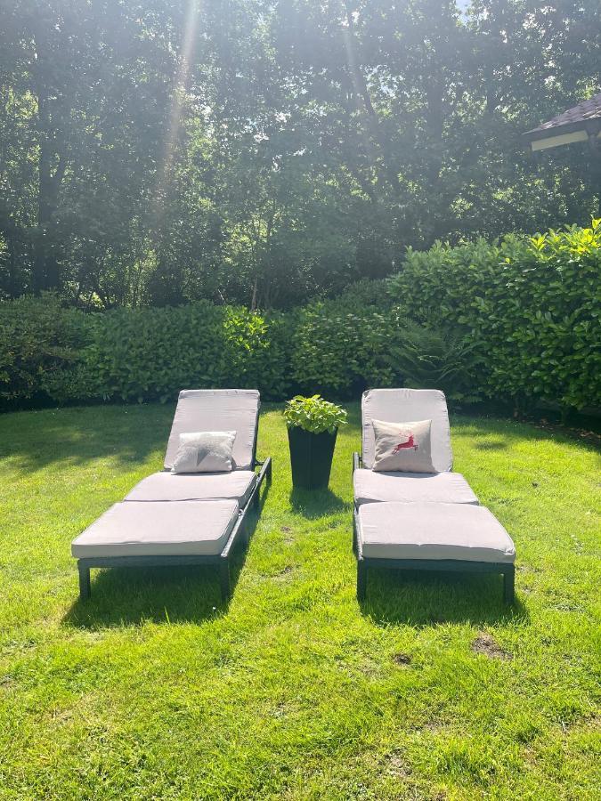 Landhaus Am Wald Mit Garten Mit 1 Schlafnische Und 1 Schlafzimmer Aurich Exteriör bild